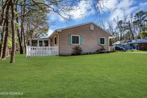 13 Michigan Avenue Whiting NJ 08759
