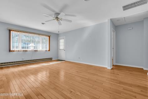 13 Michigan Avenue Whiting NJ 08759