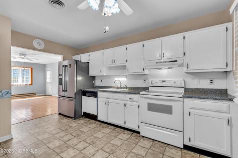 13 Michigan Avenue Whiting NJ 08759