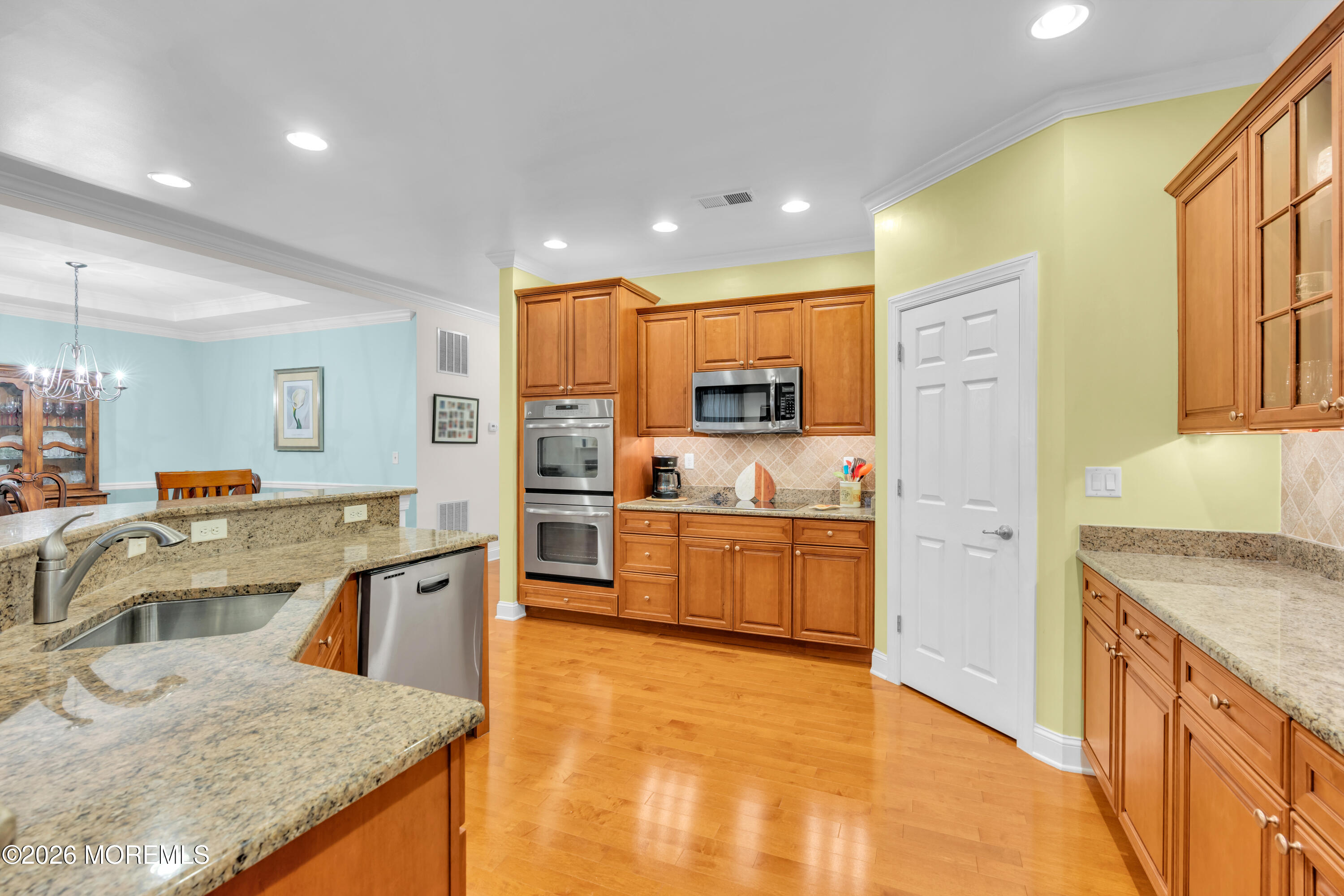 9 Day Star Road Manalapan NJ 07726