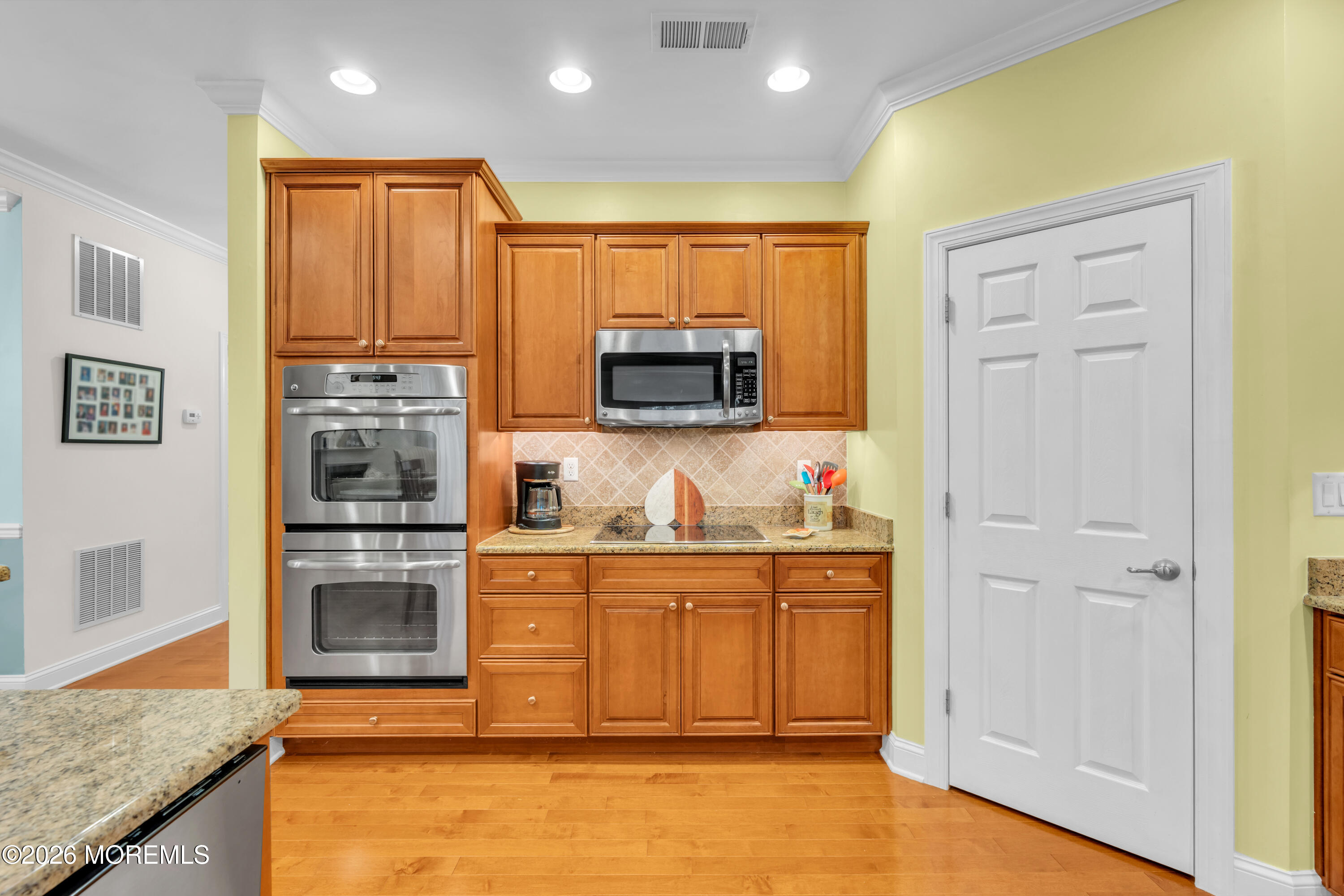 9 Day Star Road Manalapan NJ 07726