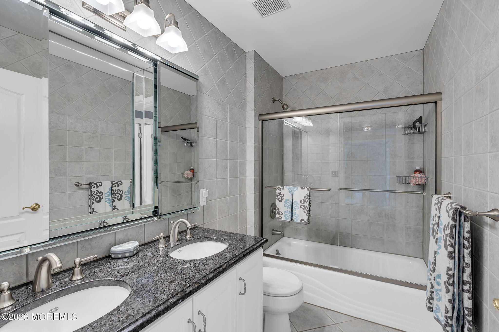 6 Nicklaus Lane Farmingdale NJ 07727