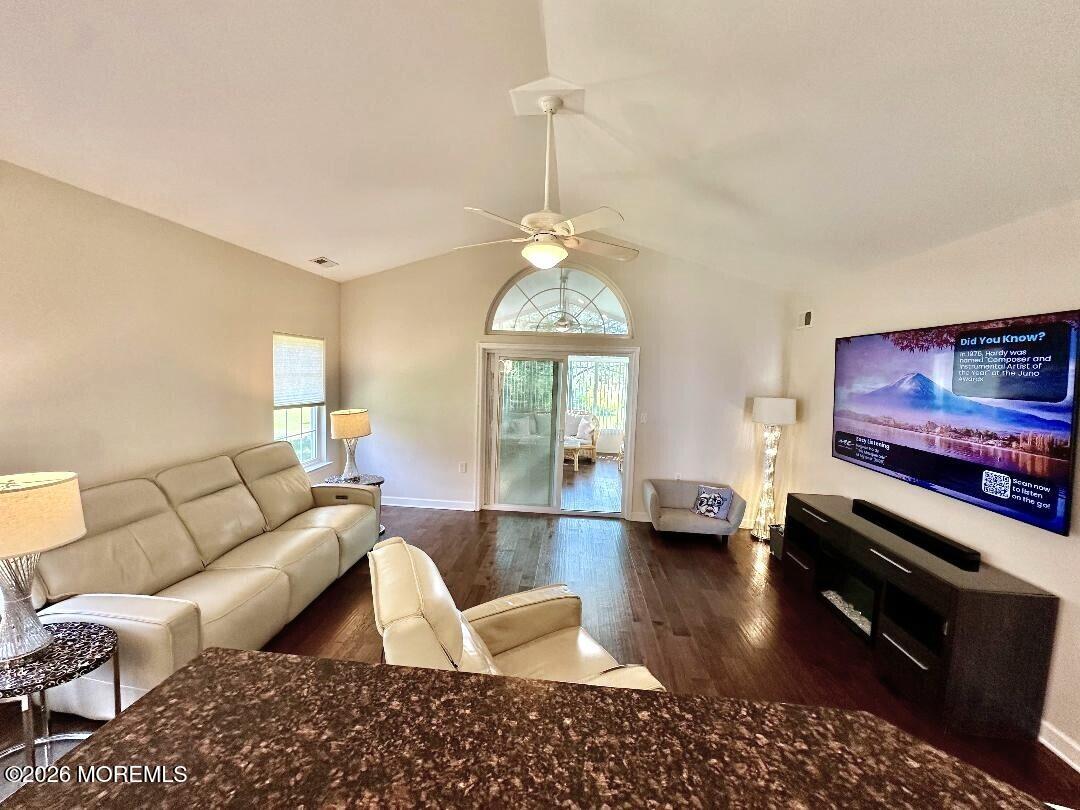 12 Lorenzo Road Manchester NJ 08759