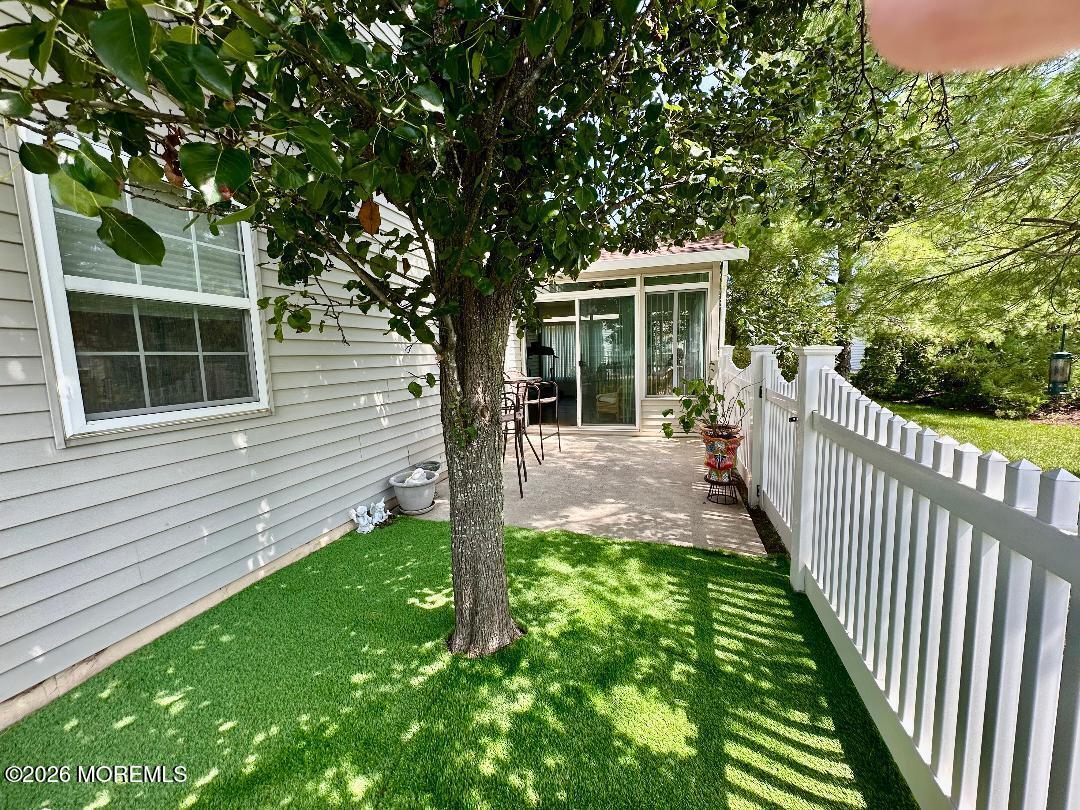 12 Lorenzo Road Manchester NJ 08759