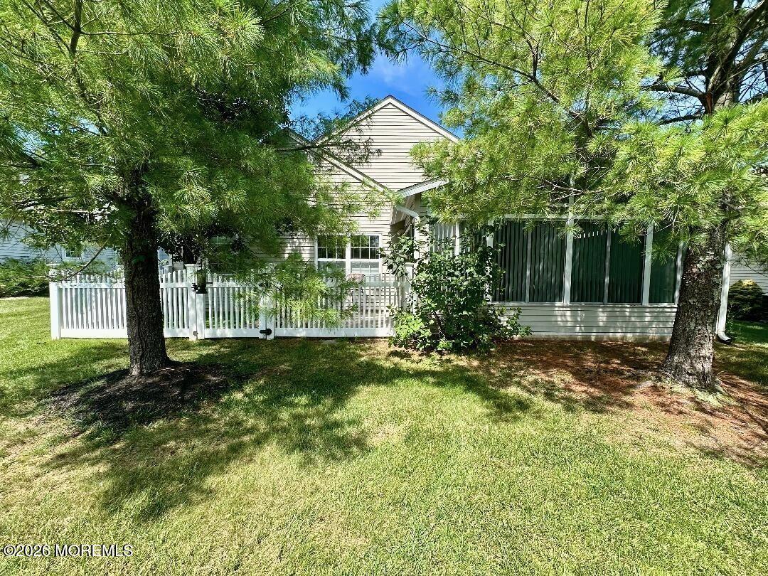 12 Lorenzo Road Manchester NJ 08759