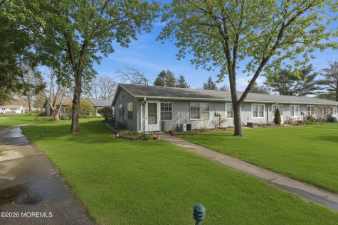 367F Chesterfield Court Lakewood NJ 08701