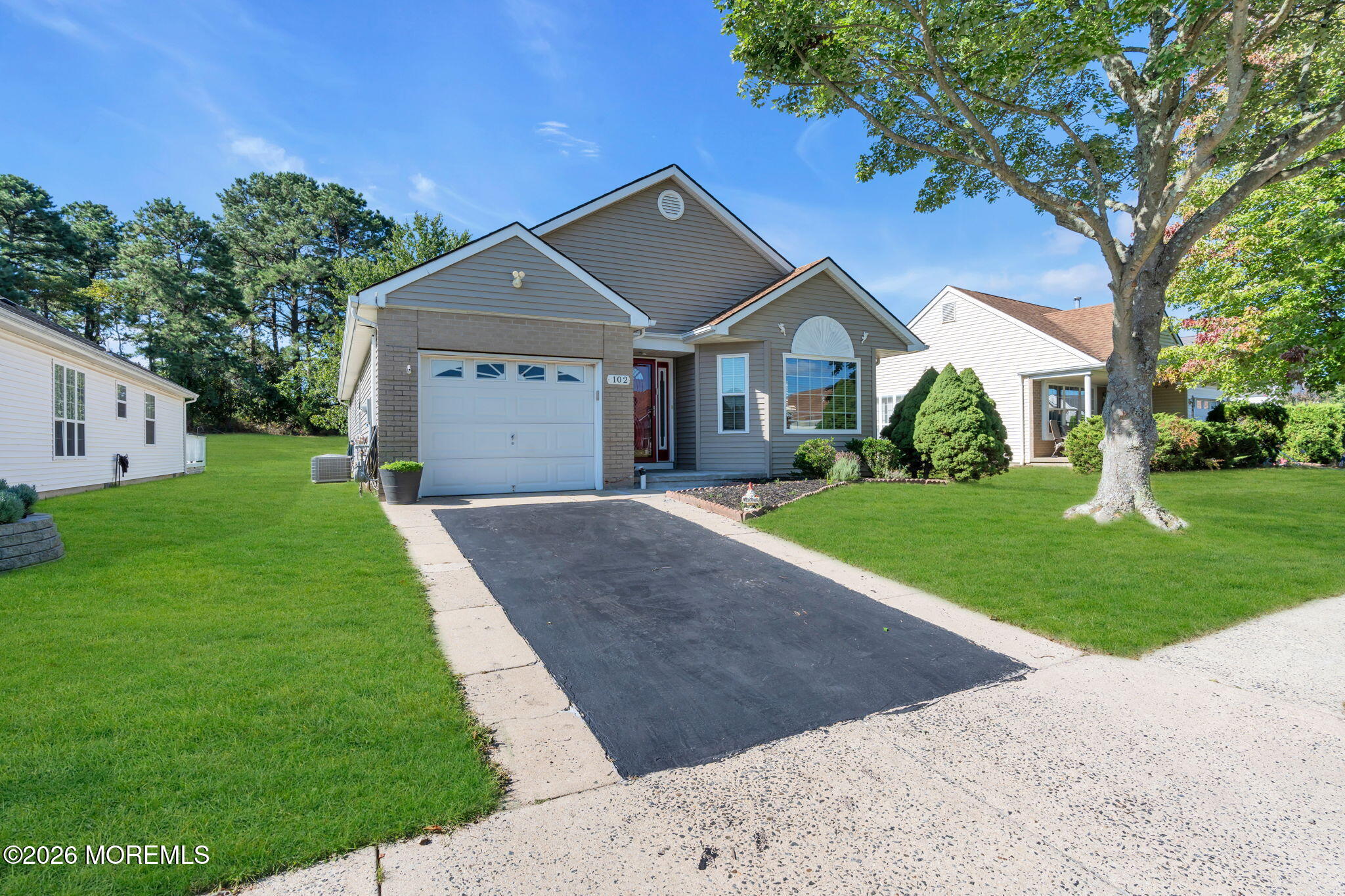 102 Canterbury Lane Toms River NJ 08757