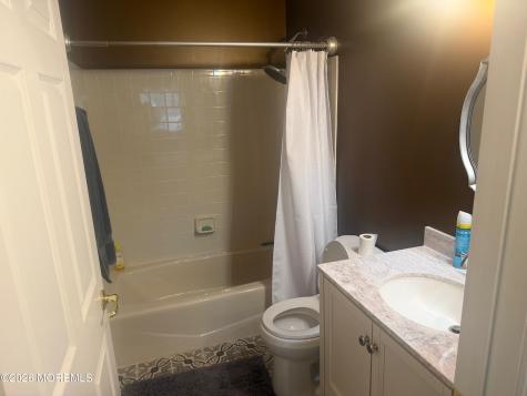 71 Skyline Drive Lakewood NJ 08701