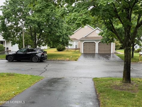 71 Skyline Drive Lakewood NJ 08701