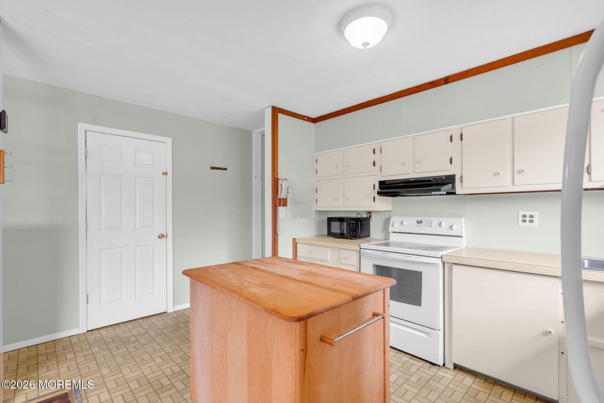 27 Wyckham Road Tinton Falls NJ 07724