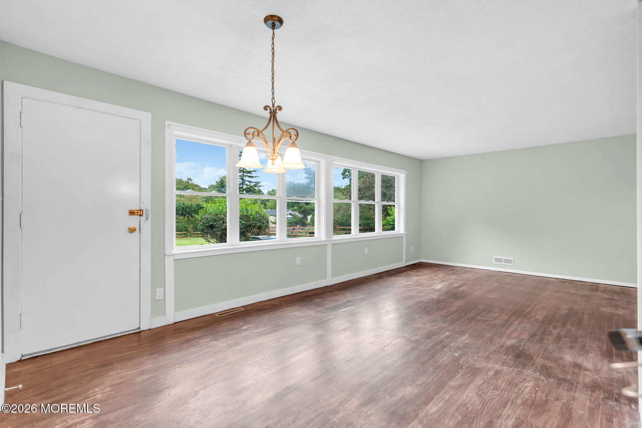 27 Wyckham Road Tinton Falls NJ 07724