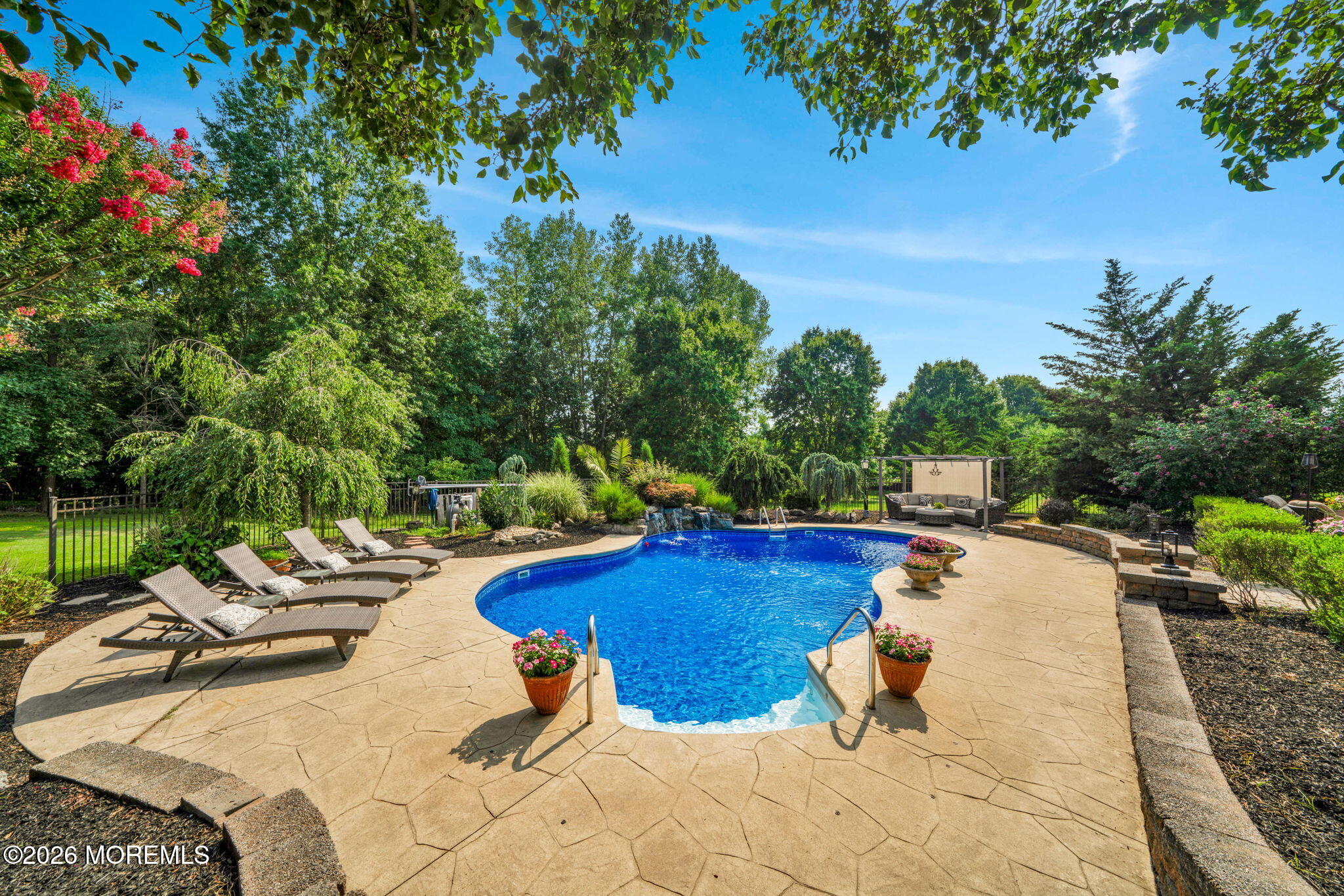 28 Canterbury Way Farmingdale NJ 07727