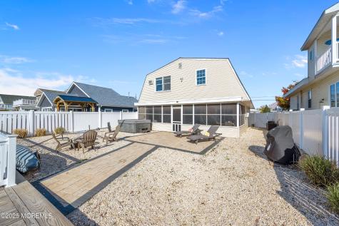 23 W Sail Drive Little Egg Harbor NJ 08087