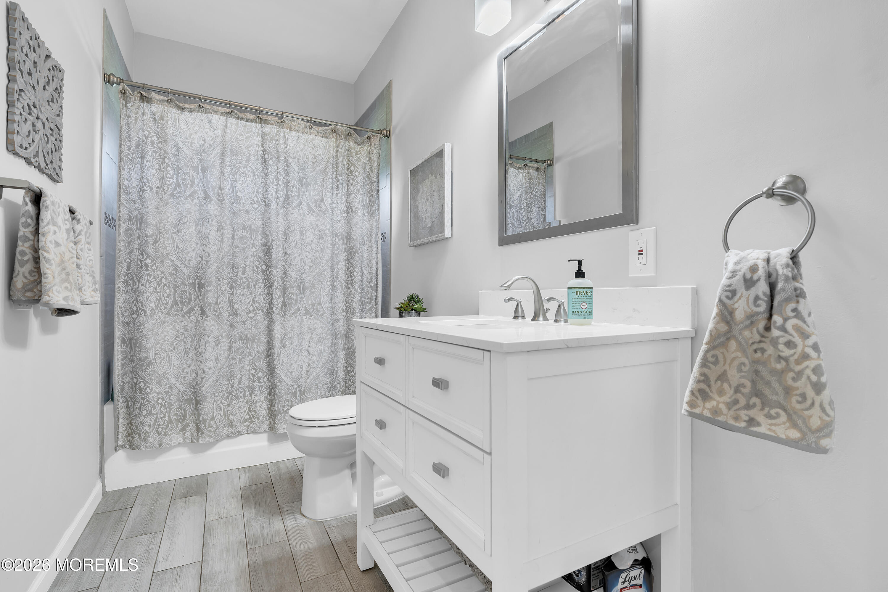 40 Outlook Lane Freehold NJ 07728