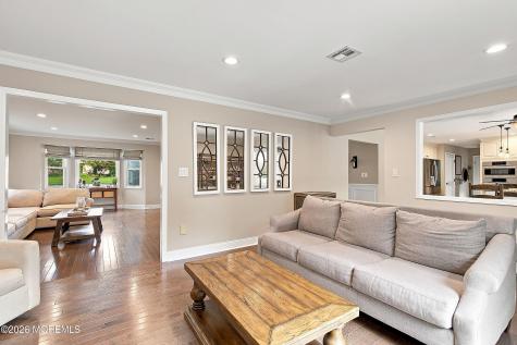 11 Sir Paul Court Middletown NJ 07748