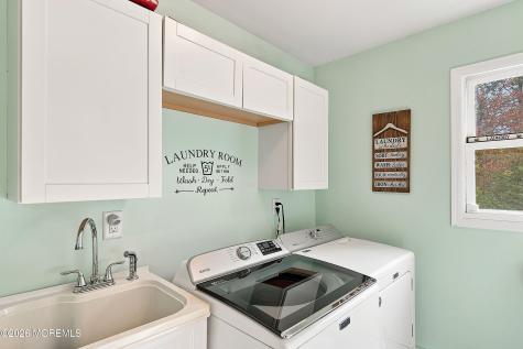 11 Sir Paul Court Middletown NJ 07748