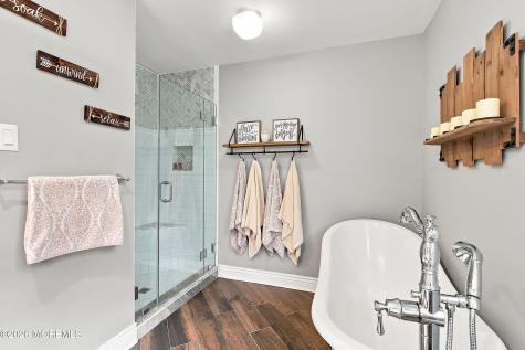 11 Sir Paul Court Middletown NJ 07748