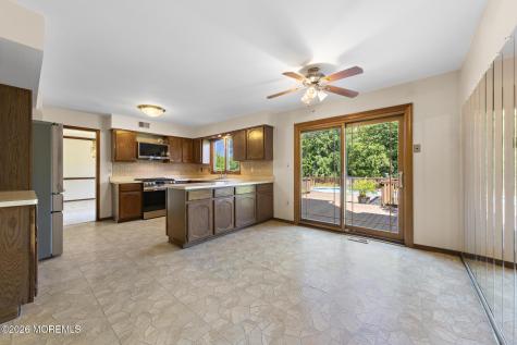 31 Vaughn Drive Middletown NJ 07748