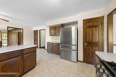 31 Vaughn Drive Middletown NJ 07748
