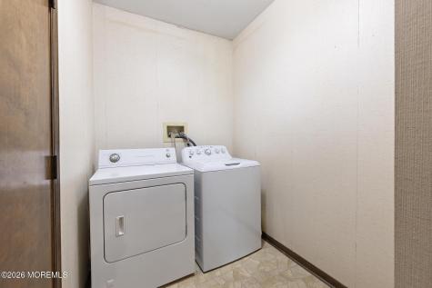 31 Vaughn Drive Middletown NJ 07748