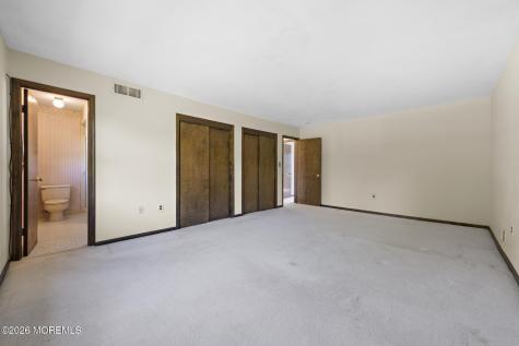 31 Vaughn Drive Middletown NJ 07748
