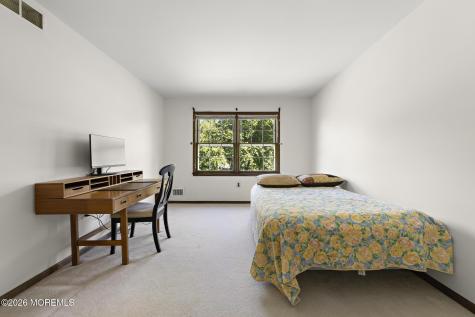 31 Vaughn Drive Middletown NJ 07748