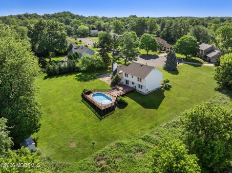 31 Vaughn Drive Middletown NJ 07748