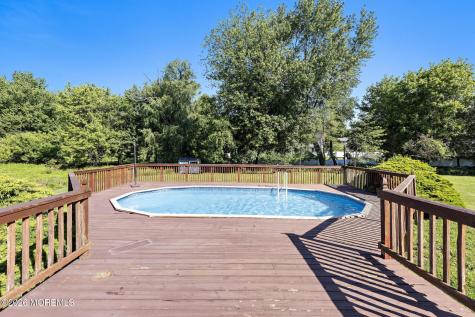 31 Vaughn Drive Middletown NJ 07748
