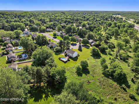 31 Vaughn Drive Middletown NJ 07748
