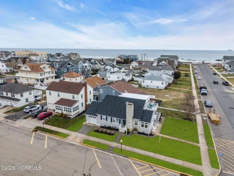 200 1ST Avenue Avon-by-the-sea NJ 07717