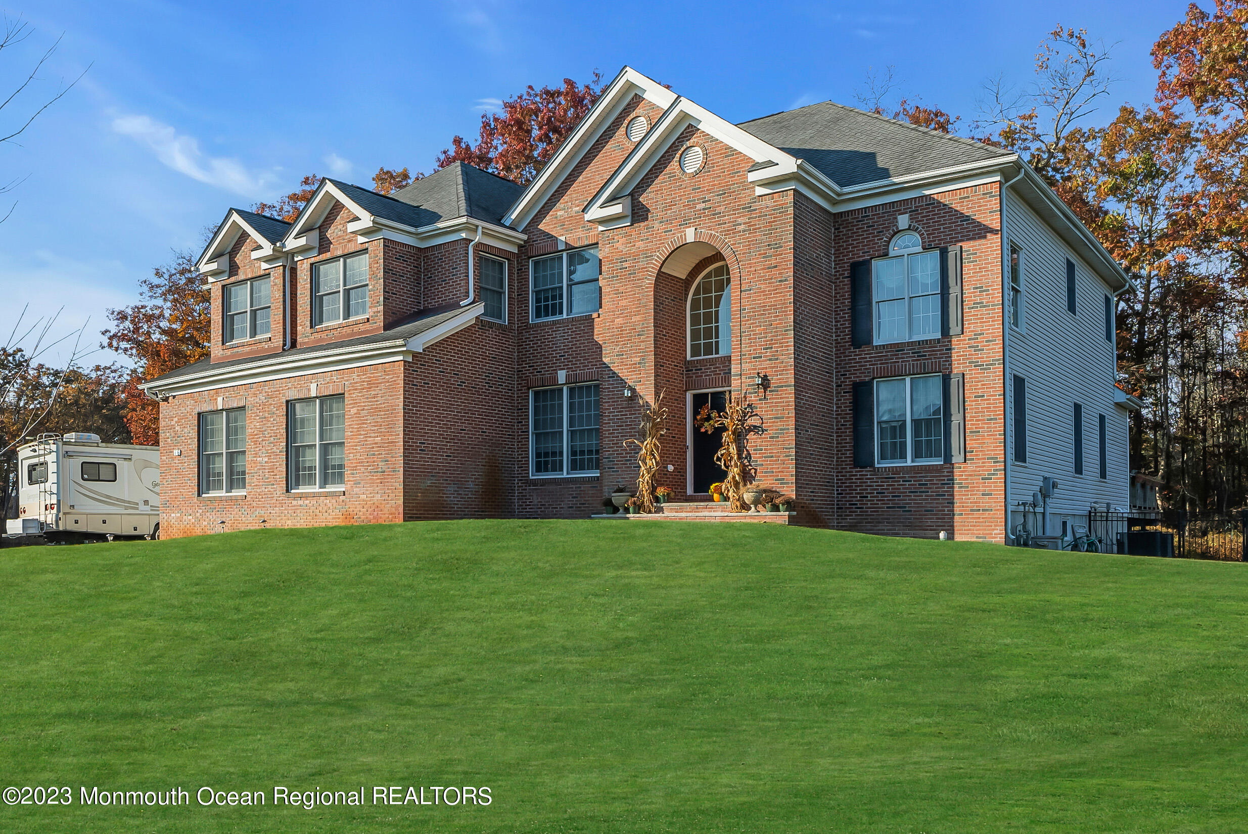16 Lakeside Drive Jackson NJ 08527