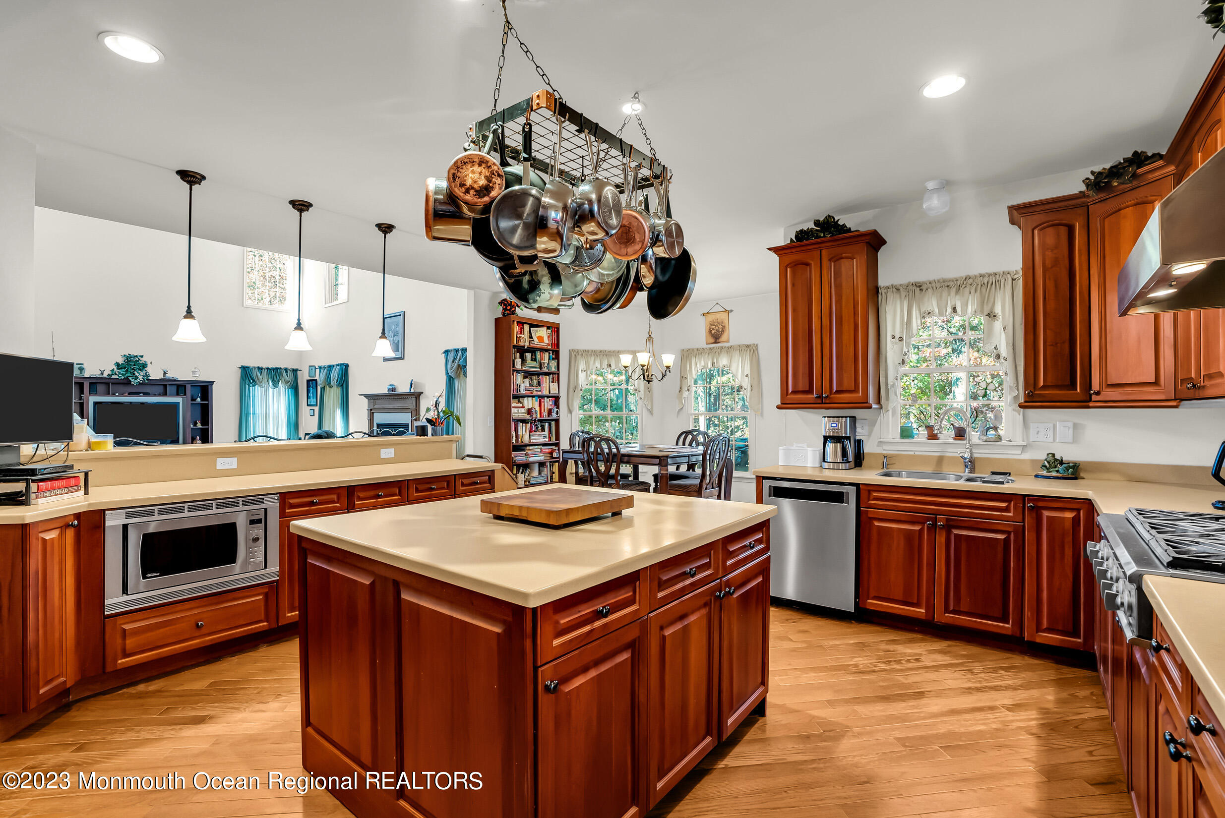 16 Lakeside Drive Jackson NJ 08527