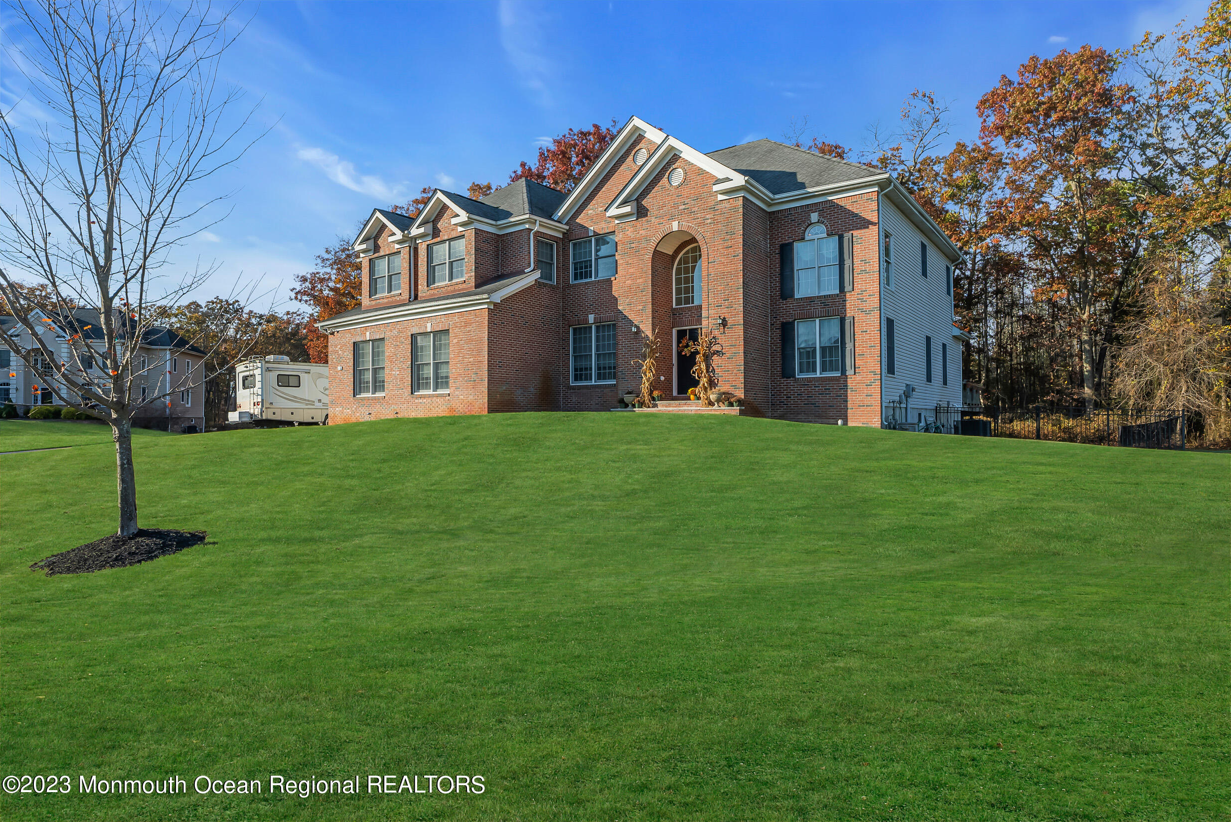 16 Lakeside Drive Jackson NJ 08527