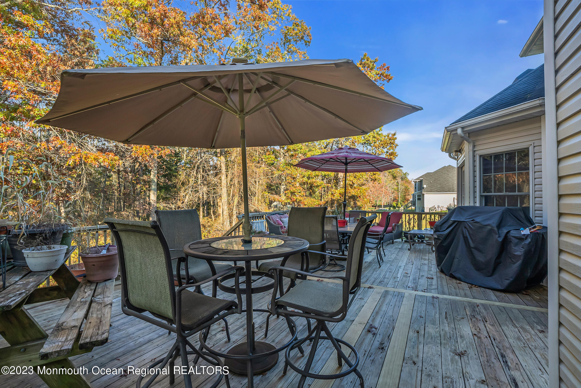 16 Lakeside Drive Jackson NJ 08527