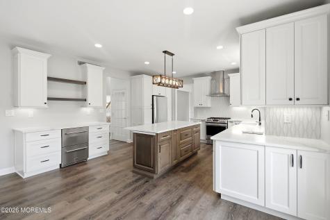 8 Cabin Brook Crescent Crest Manchester NJ 08759