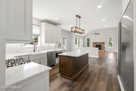 8 Cabin Brook Crescent Crest Manchester NJ 08759