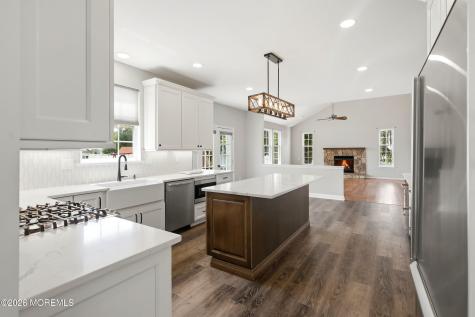 8 Cabin Brook Crescent Crest Manchester NJ 08759