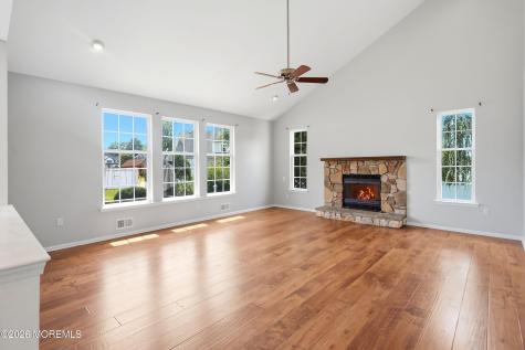 8 Cabin Brook Crescent Crest Manchester NJ 08759