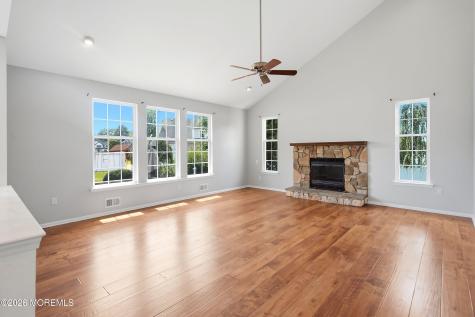 8 Cabin Brook Crescent Crest Manchester NJ 08759