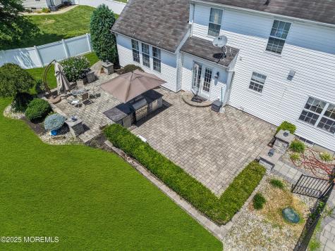8 Cabin Brook Crescent Crest Manchester NJ 08759