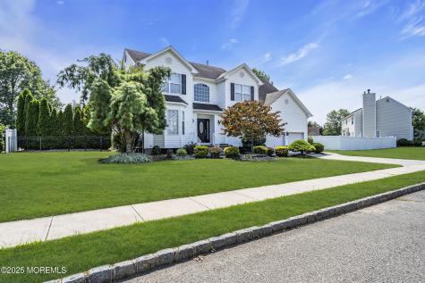 8 Cabin Brook Crescent Crest Manchester NJ 08759