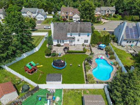 8 Cabin Brook Crescent Crest Manchester NJ 08759