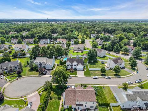 8 Cabin Brook Crescent Crest Manchester NJ 08759