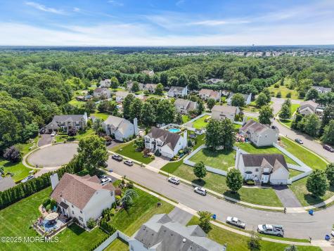 8 Cabin Brook Crescent Crest Manchester NJ 08759
