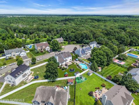 8 Cabin Brook Crescent Crest Manchester NJ 08759