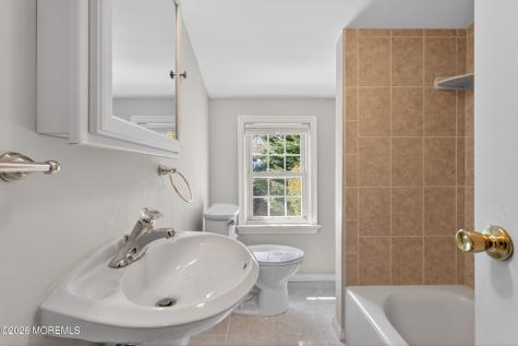 68 Davis Lane Red Bank NJ 07701