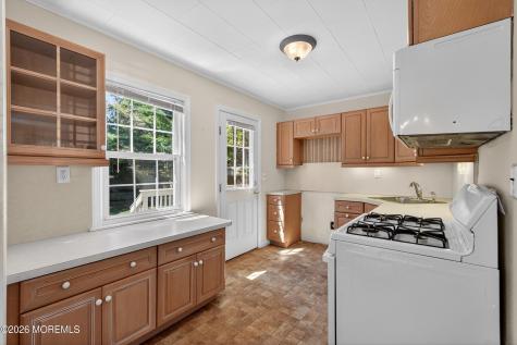 68 Davis Lane Red Bank NJ 07701