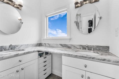 230 S Green Street Tuckerton NJ 08087