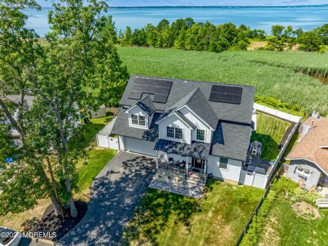 38 W Concourse Cliffwood Beach NJ 07735
