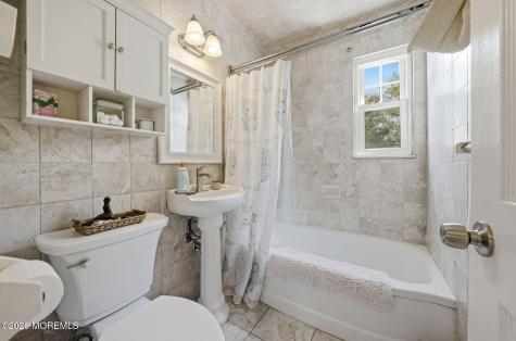 44 Bromley Place Bloomfield NJ 07003